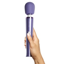 Le Wand Petite Rechargeable Vibrating Massager Violet Le Wand Petite Rechargeable Vibrating Massager Violet